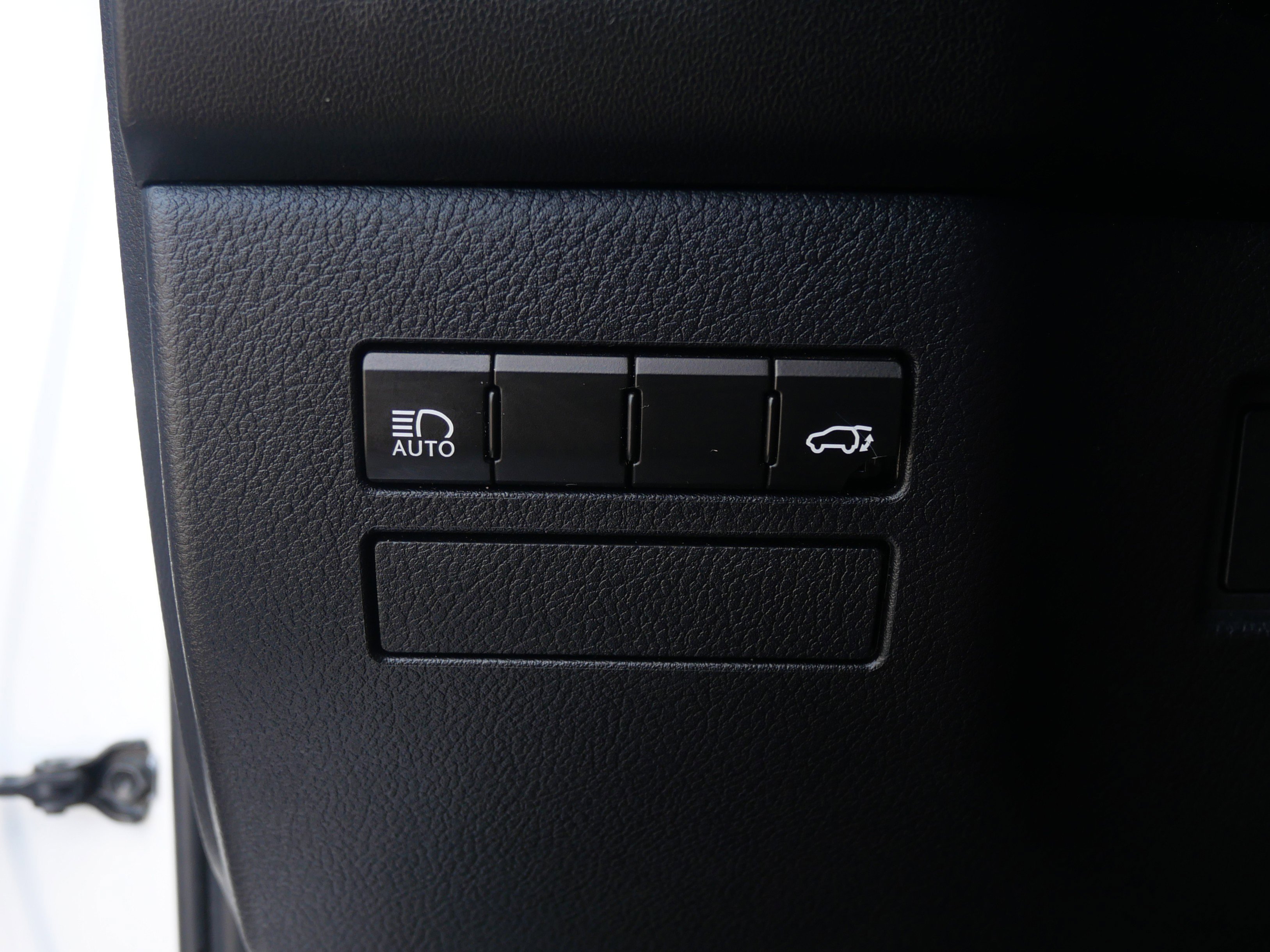 Used 2018 Lexus NX 300 FWD image 9