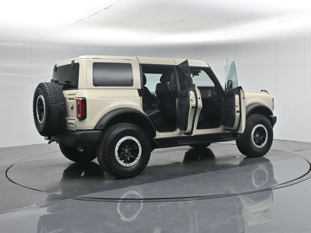 Certified 2025 Ford Bronco Outer Banks w/ Sasquatch Package AWD/4WD image 6