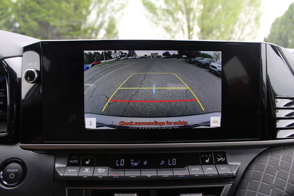 Used 2026 Toyota Camry XLE AWD/4WD image 29