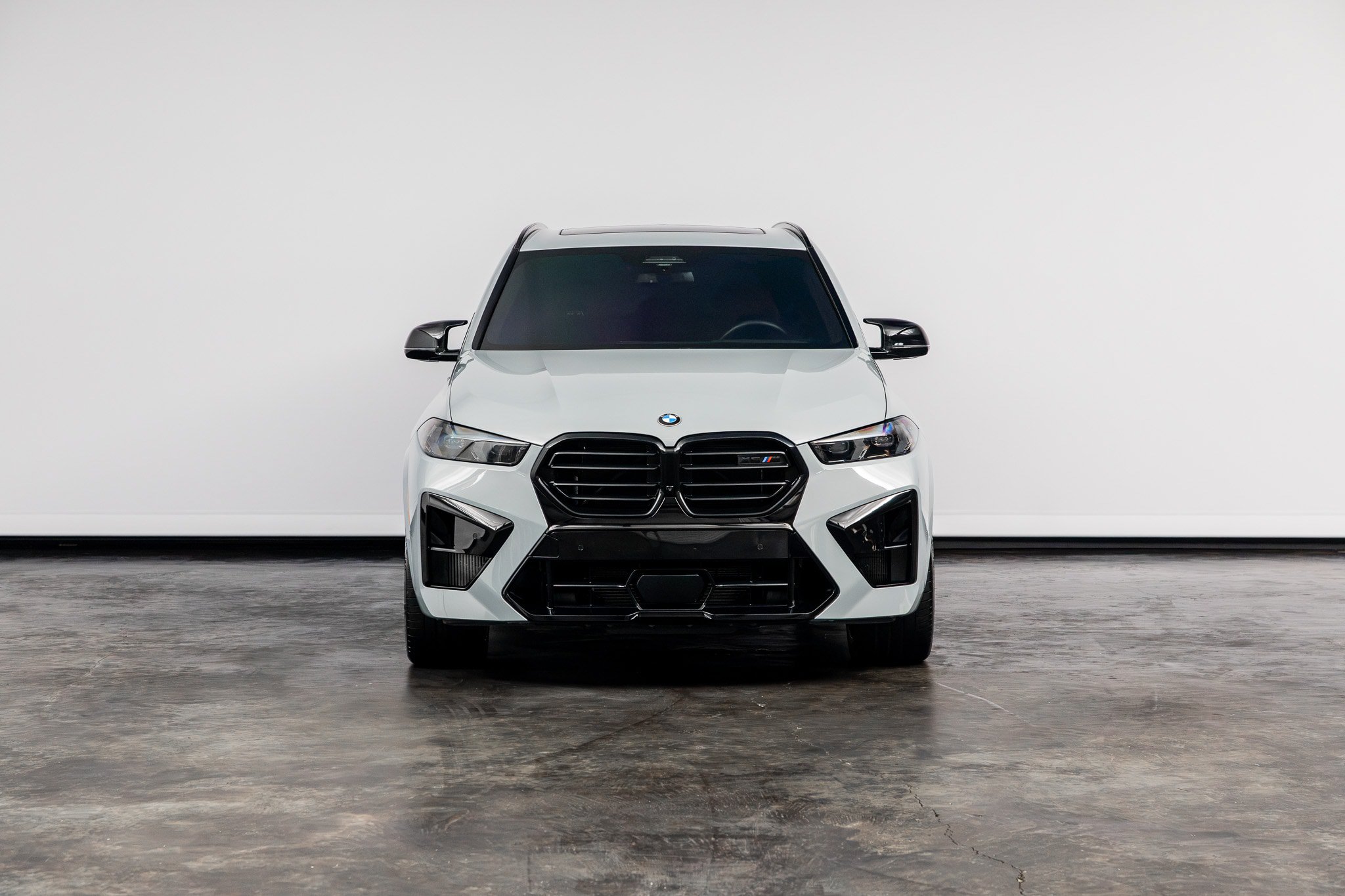 Used 2025 BMW X5 M Competition w/ Executive Package AWD/4WD image 3