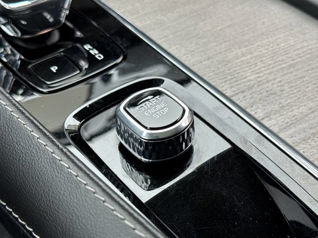 Certified 2024 Volvo XC90 B6 Ultimate AWD/4WD image 23