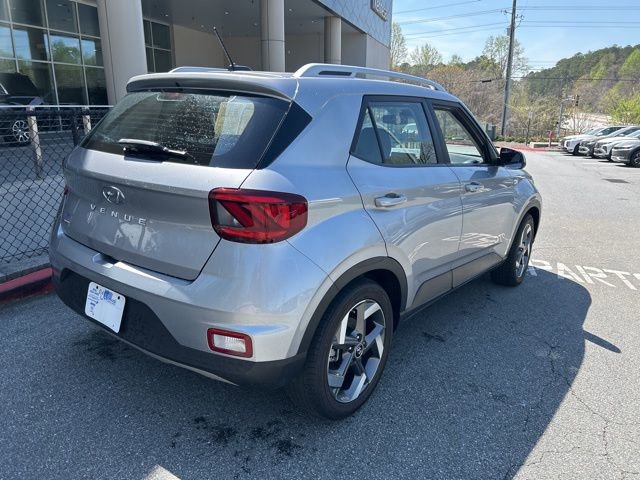 Used 2024 Hyundai Venue SEL image 5