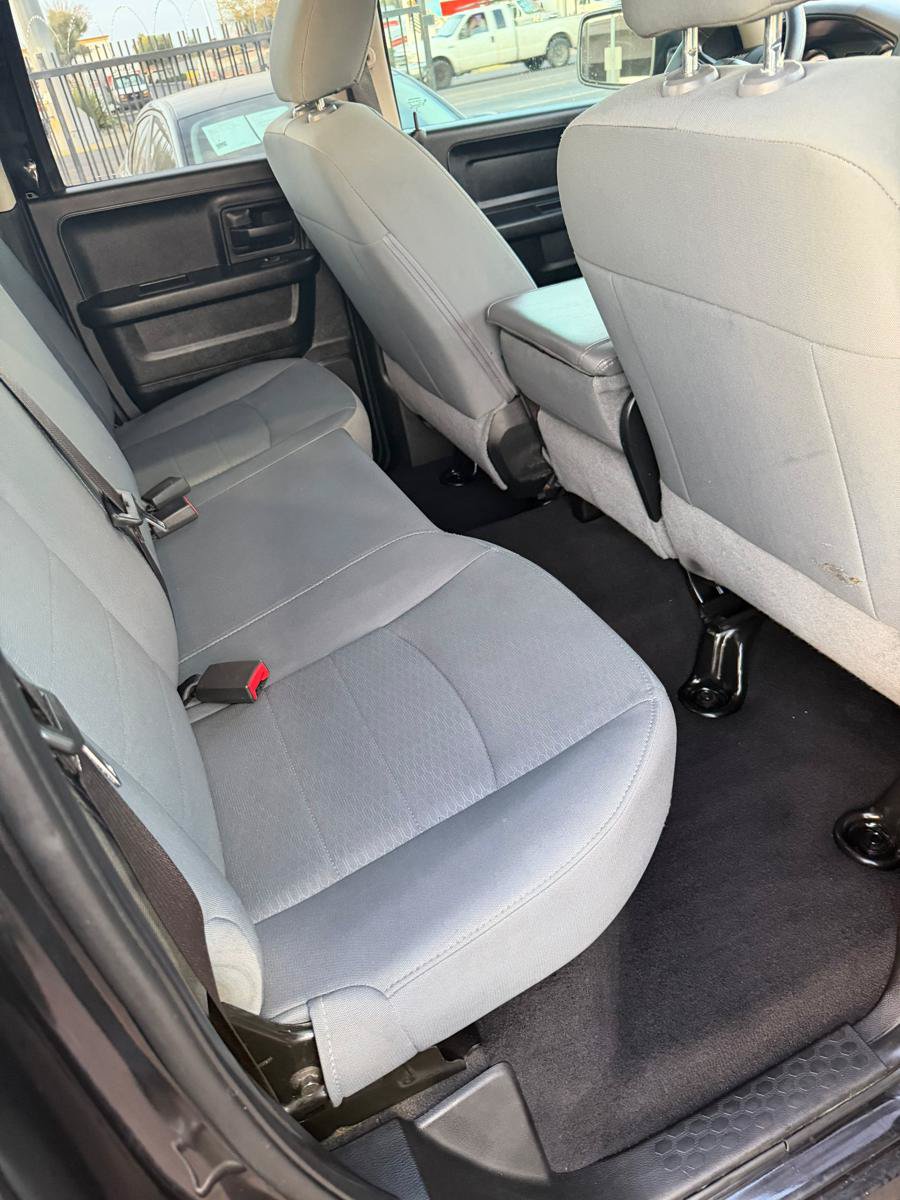 Used 2018 RAM 1500 Express w/ Black Ram 1500 Express Group RWD image 8