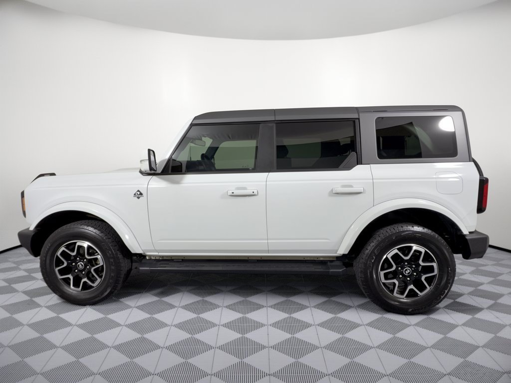 Used 2024 Ford Bronco Outer Banks AWD/4WD image 2