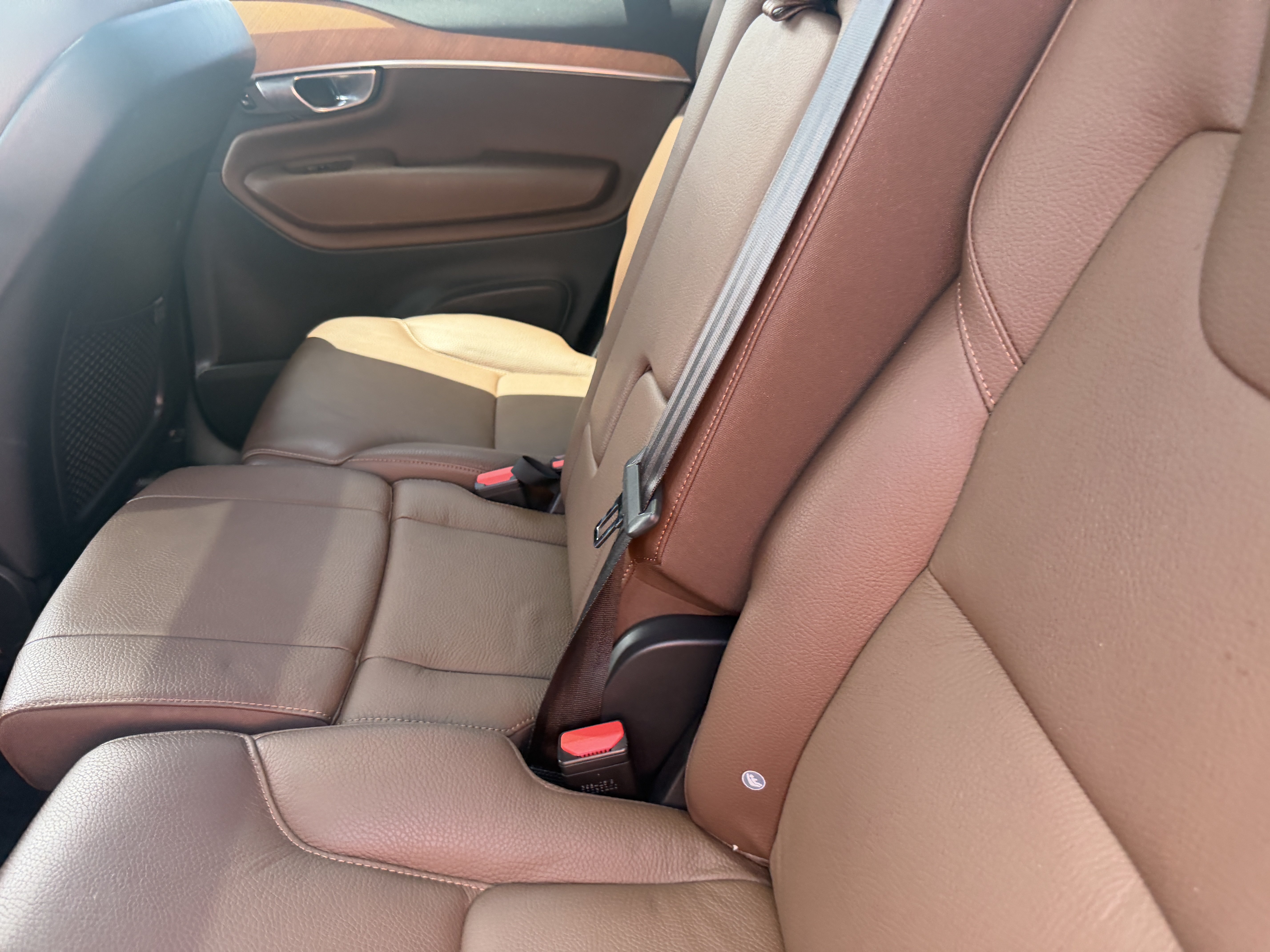 Certified 2023 Volvo XC90 B5 Plus w/ Protection Package Premier AWD/4WD image 16