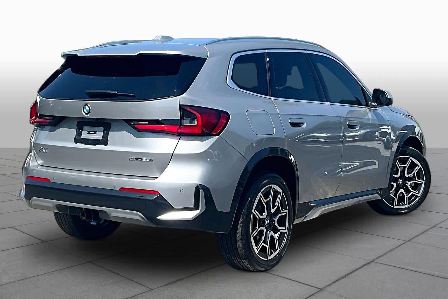 Used 2025 BMW X1 xDrive28i w/ Technology Package AWD/4WD image 13