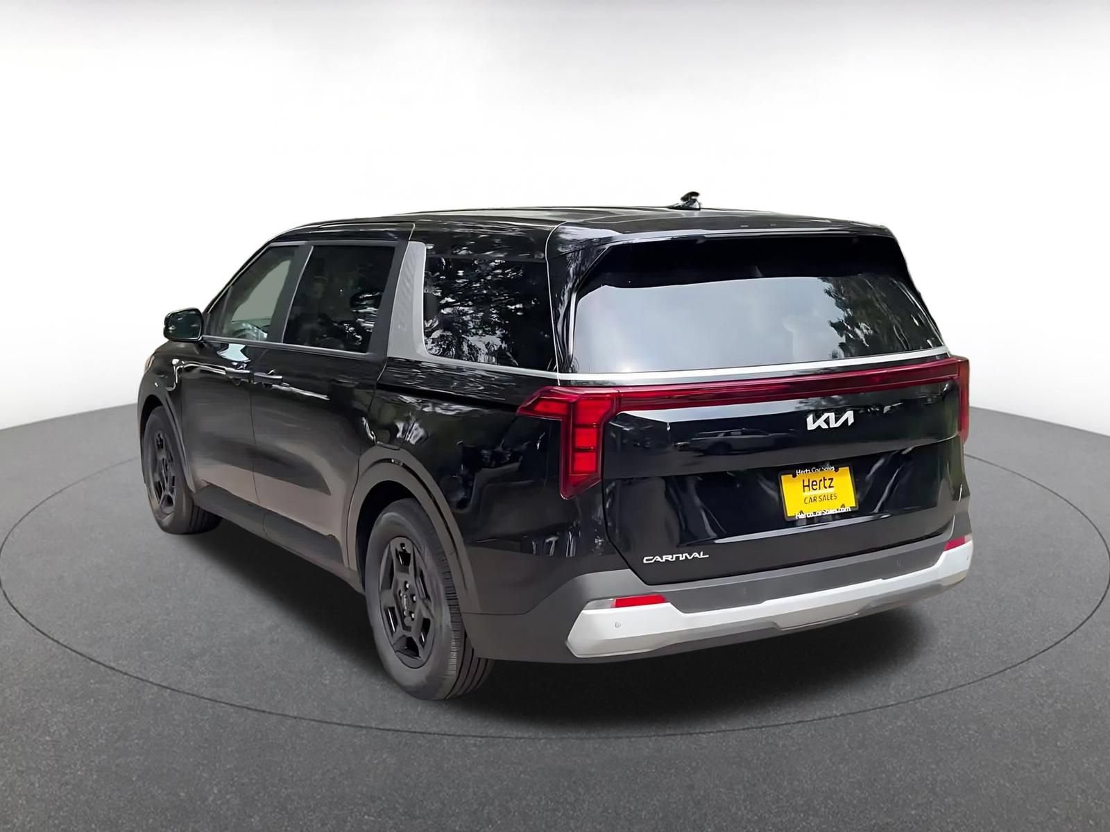 Used 2026 Kia Carnival FWD image 10