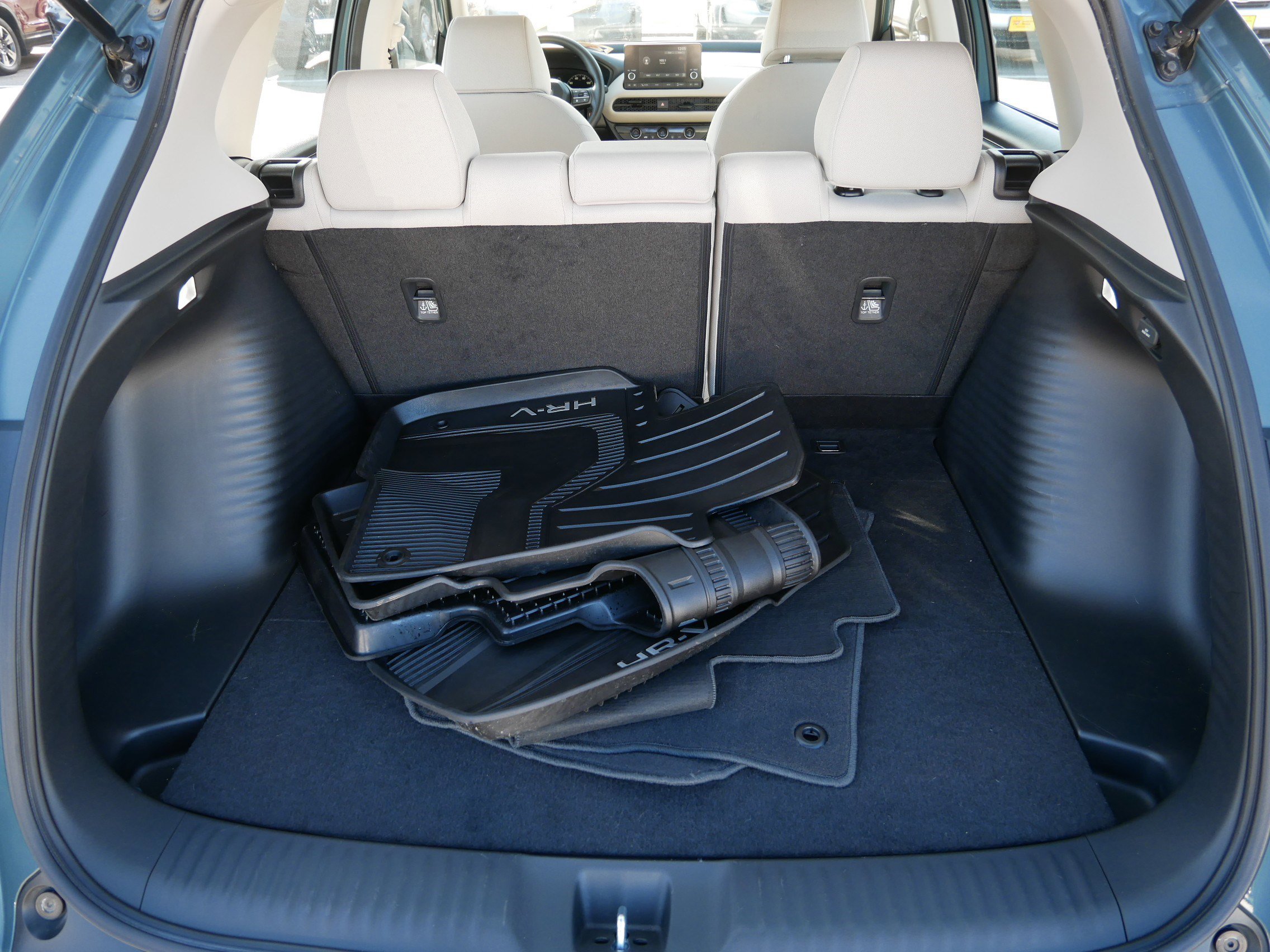 Certified 2024 Honda HR-V LX image 18