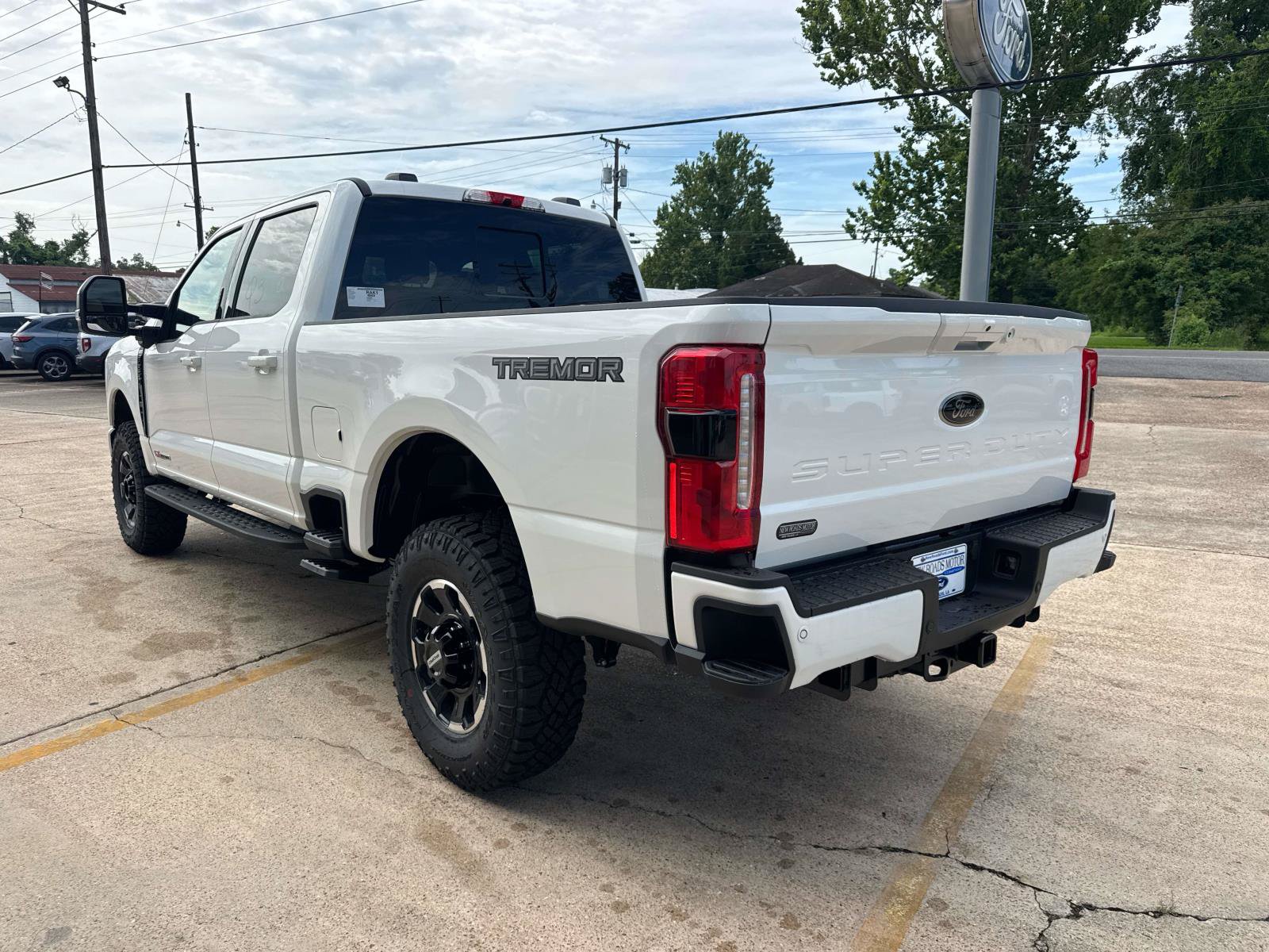 New 2026 Ford F250 Lariat w/ Tremor Off-Road Package AWD/4WD image 4