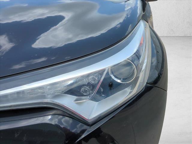 Used 2019 Toyota C-HR XLE FWD image 9