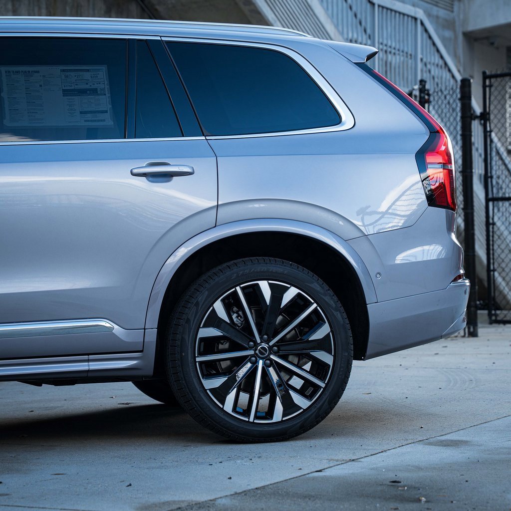 New 2026 Volvo XC90 T8 Ultra image 4