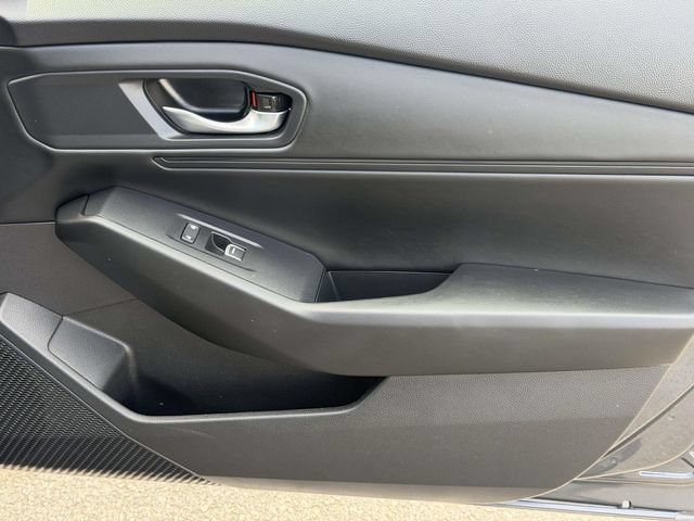 Certified 2025 Honda Accord SE image 6