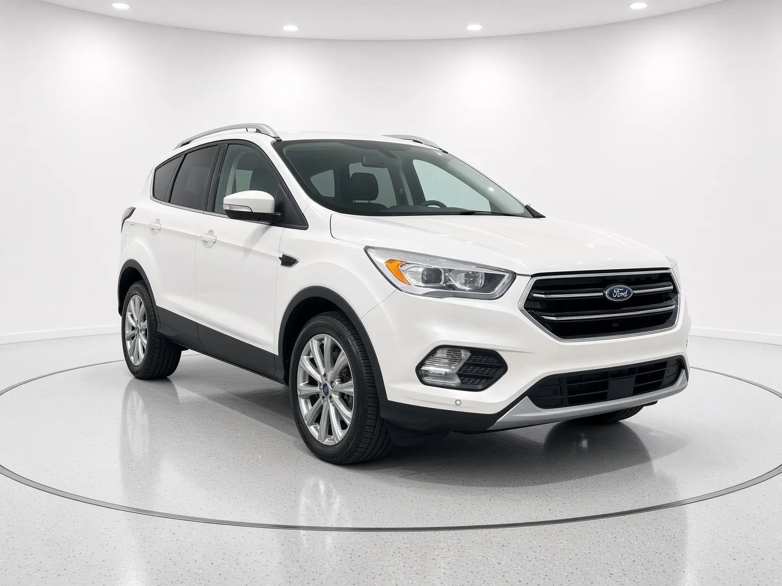 Used 2018 Ford Escape Titanium w/ Ford Safe & Smart Package AWD/4WD image 1