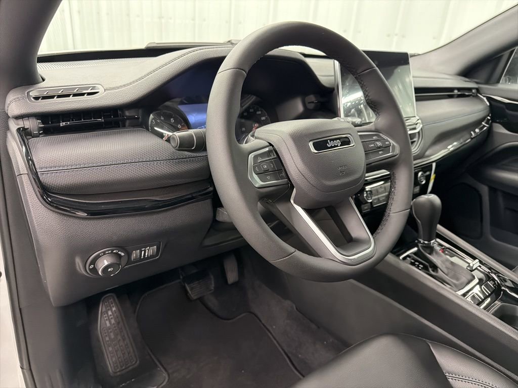 New 2026 Jeep Compass Latitude image 15