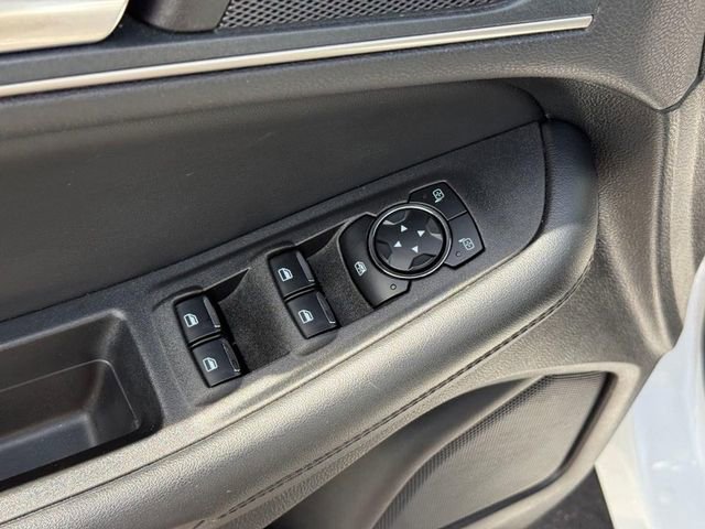 Used 2024 Ford Edge SEL AWD/4WD image 17
