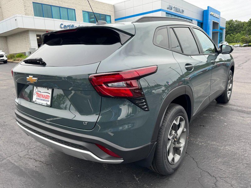 New 2026 Chevrolet Trax LT FWD image 3