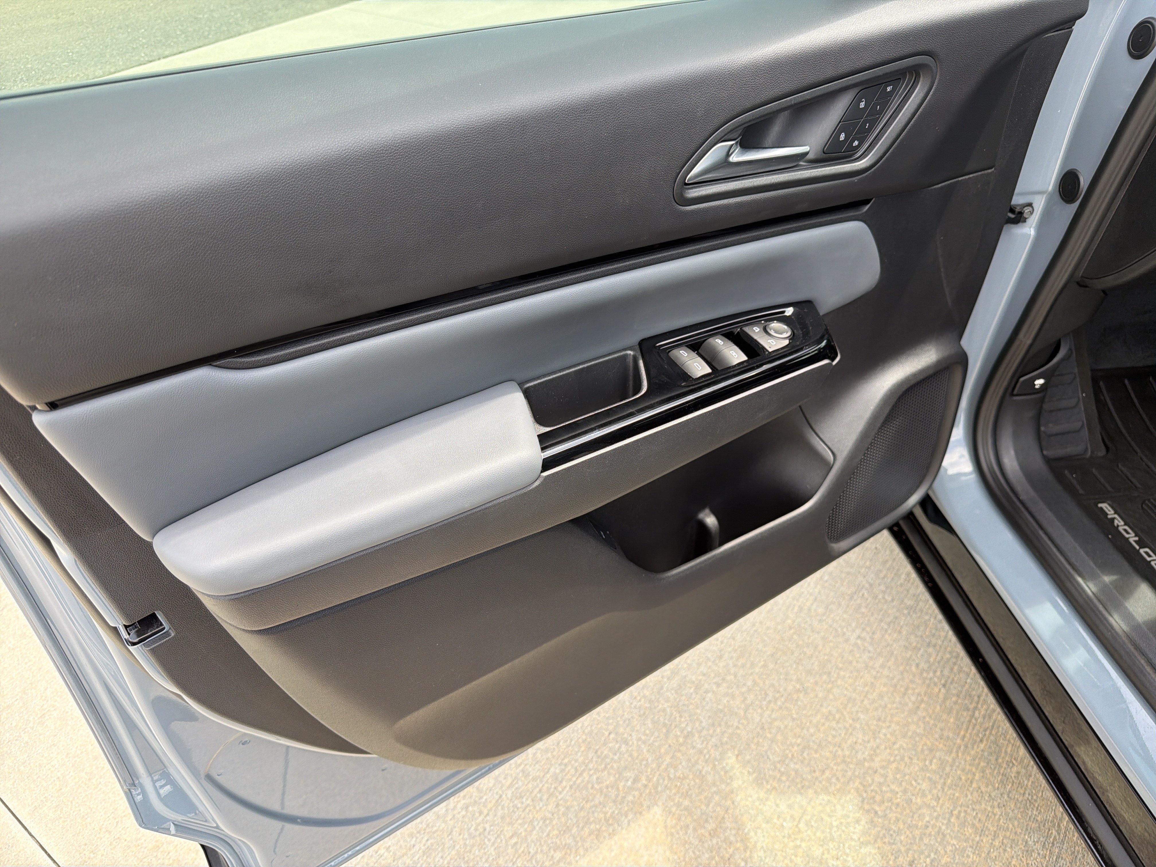 Used 2025 Honda Prologue Touring image 14
