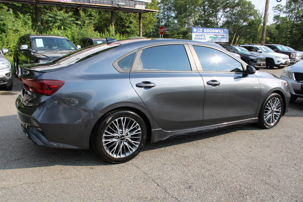 Used 2022 Kia Forte GT-Line w/ GT-Line Premium Package image 7