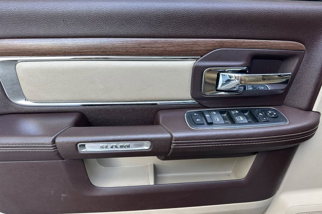 Used 2014 RAM 1500 Laramie w/ Convenience Group image 10