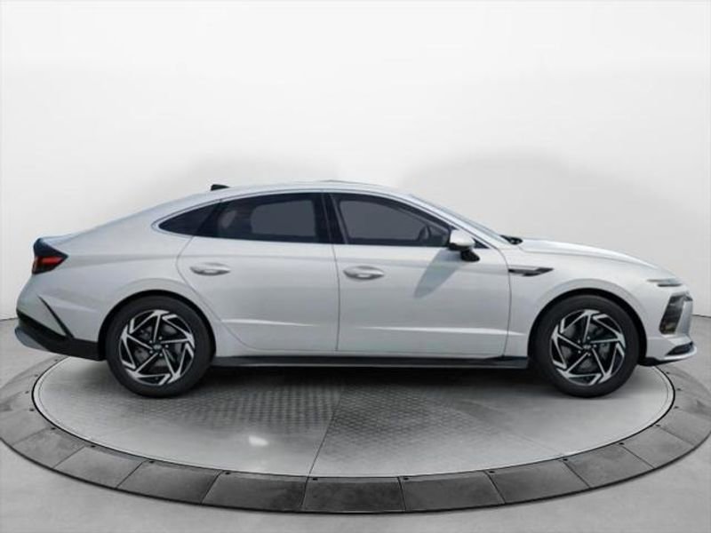 New 2026 Hyundai Sonata SEL image 5
