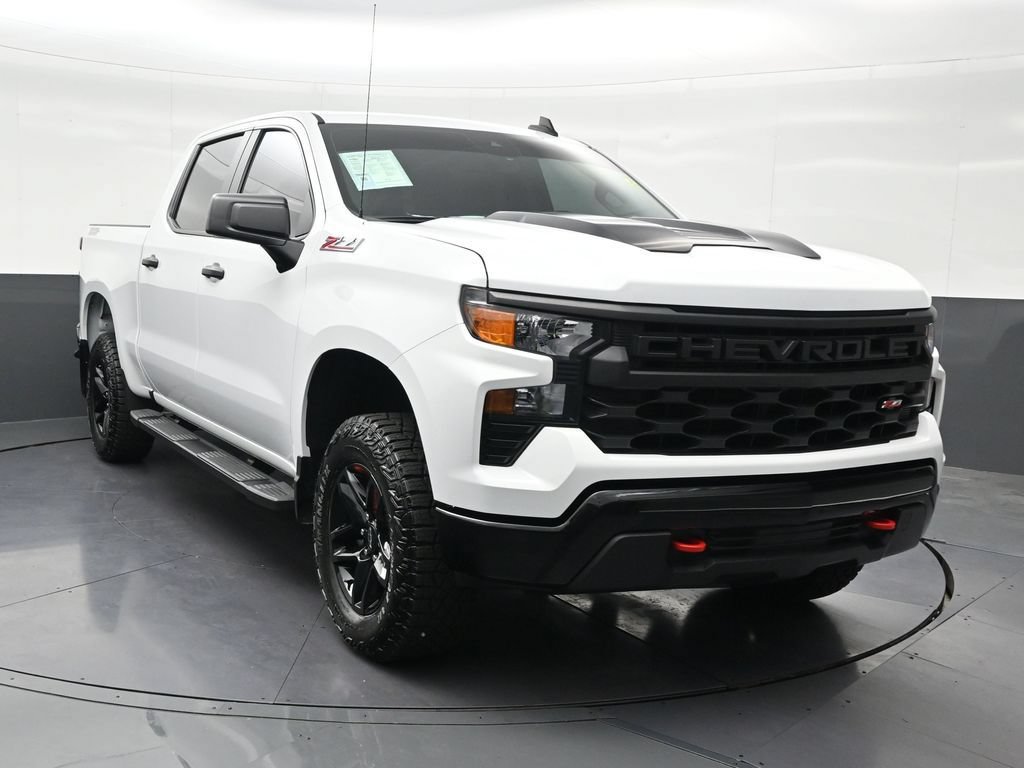 Used 2025 Chevrolet Silverado 1500 Custom Trail Boss AWD/4WD image 8