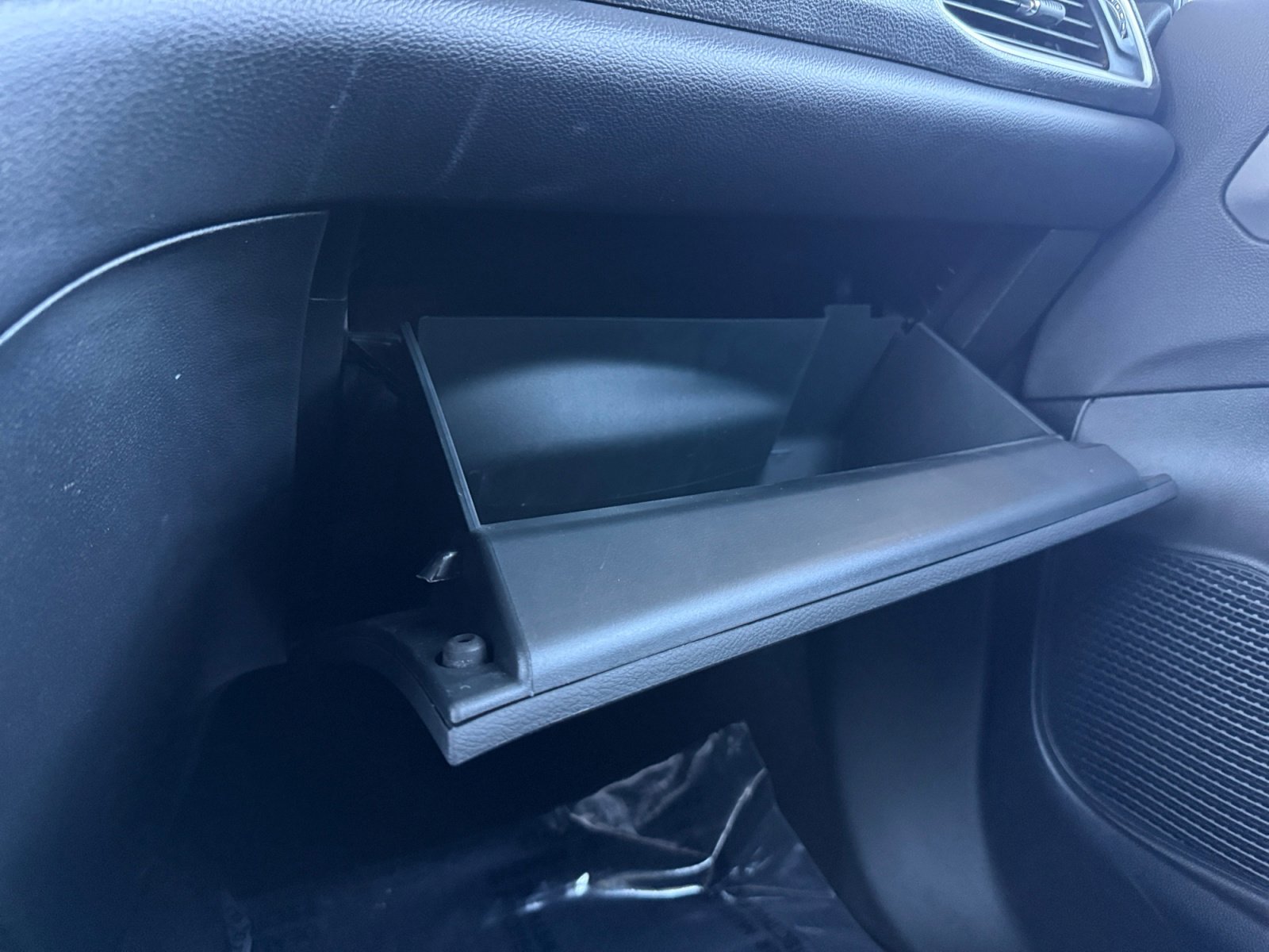 Used 2026 Chrysler Pacifica Select image 20