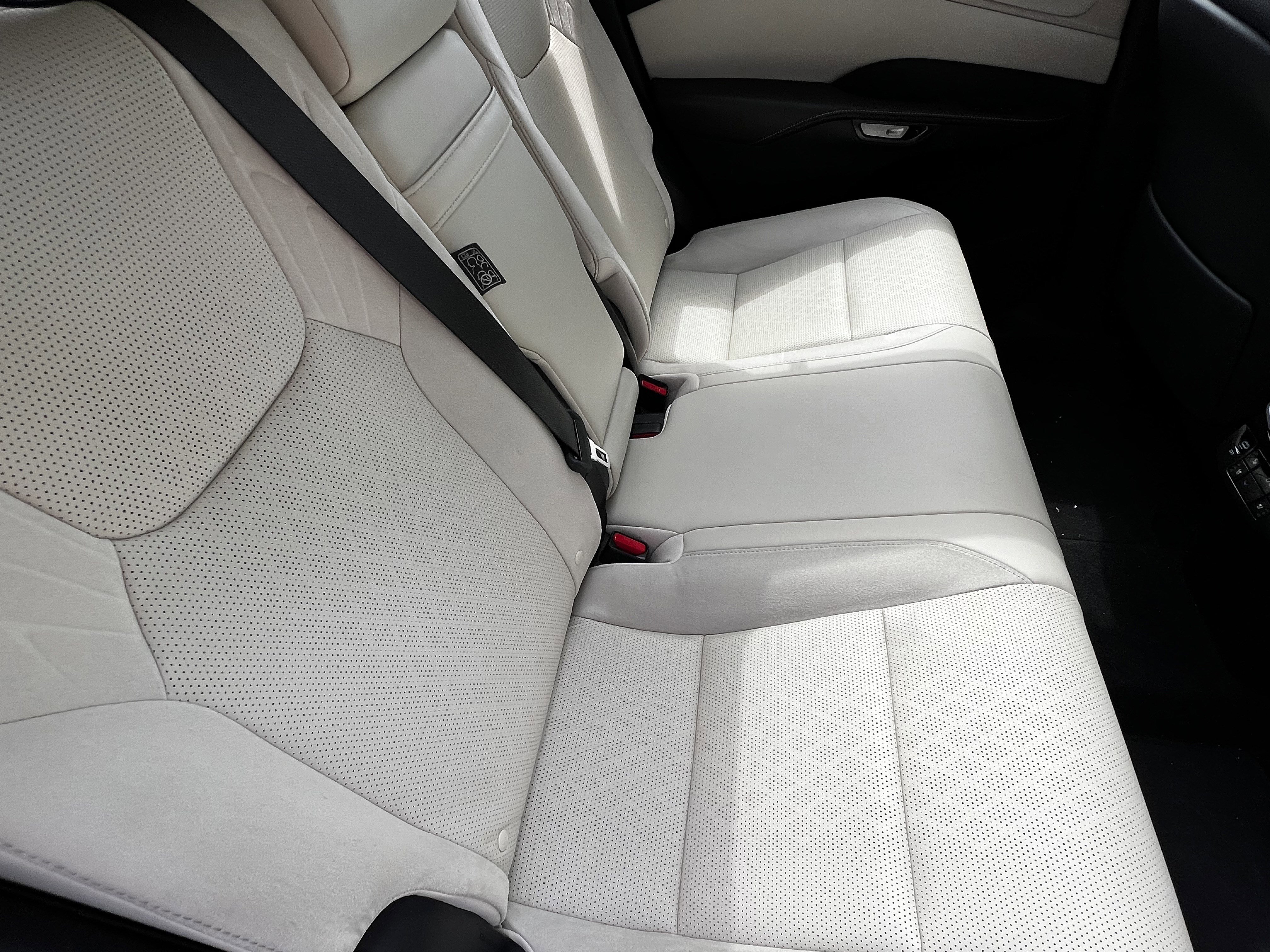 Used 2024 Lexus RX 350 FWD w/ Convenience Package image 39