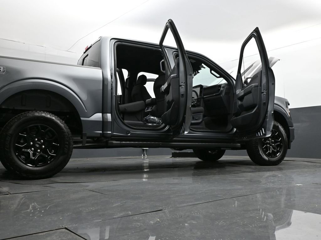 New 2026 Ford F150 XLT w/ Equipment Group 302A MID AWD/4WD image 35