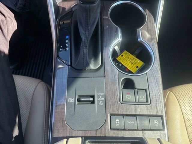 Used 2020 Toyota Highlander Platinum FWD image 32