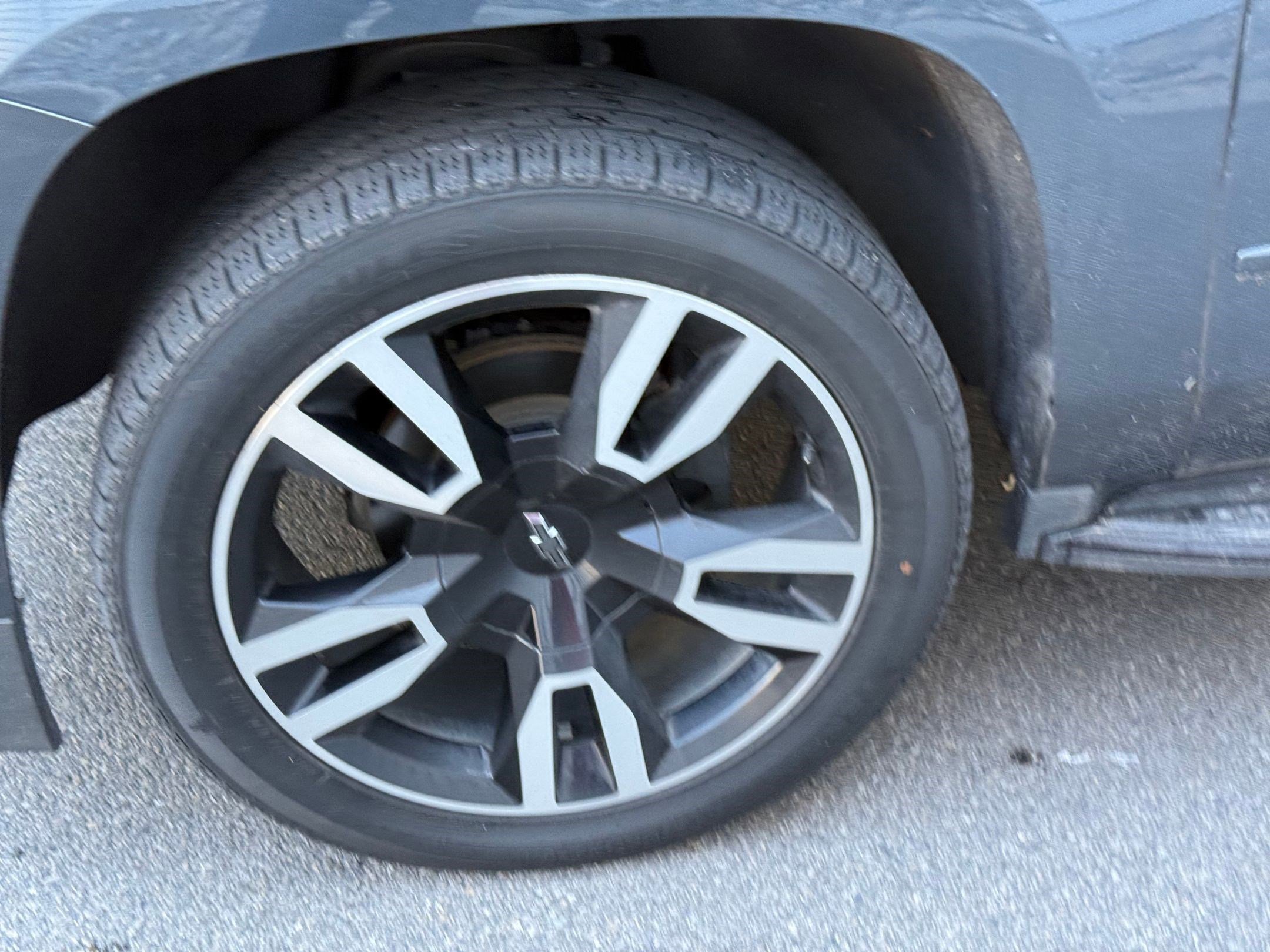 Used 2020 Chevrolet Tahoe Premier w/ 6.2L Performance Package image 11