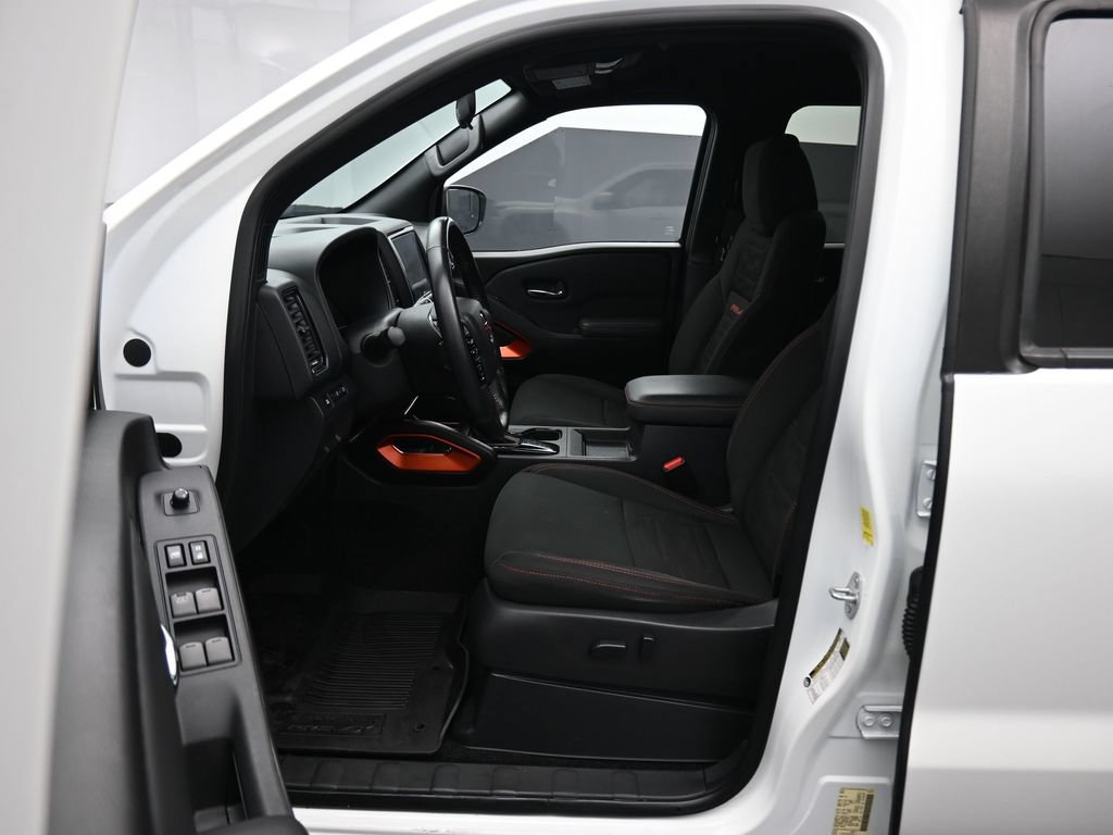 Used 2022 Nissan Frontier PRO-4X w/ Off-Road Protection Package AWD/4WD image 11