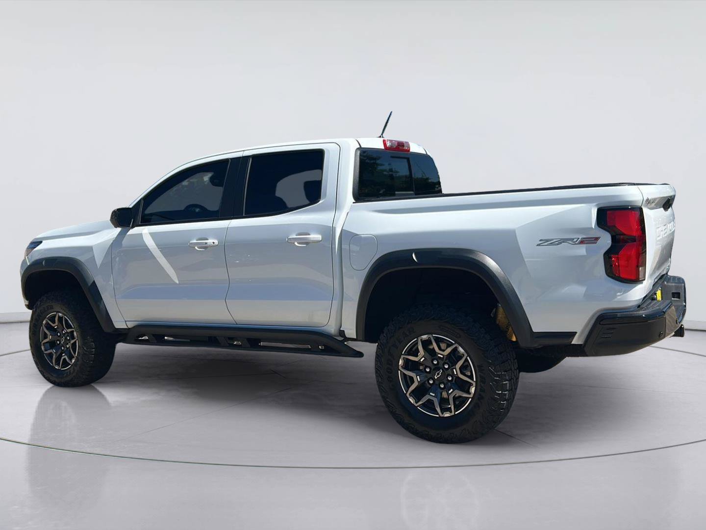 Used 2023 Chevrolet Colorado ZR2 w/ ZR2 Convenience Package III AWD/4WD image 6