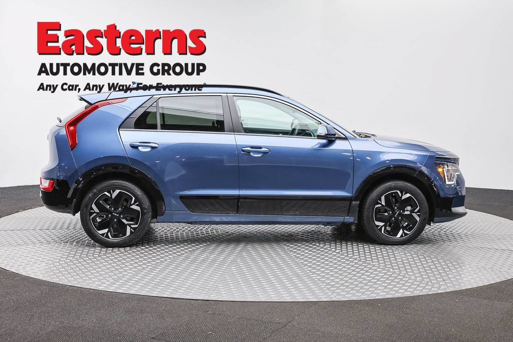 Used 2023 Kia Niro Wind w/ Wind Preserve Package FWD image 4