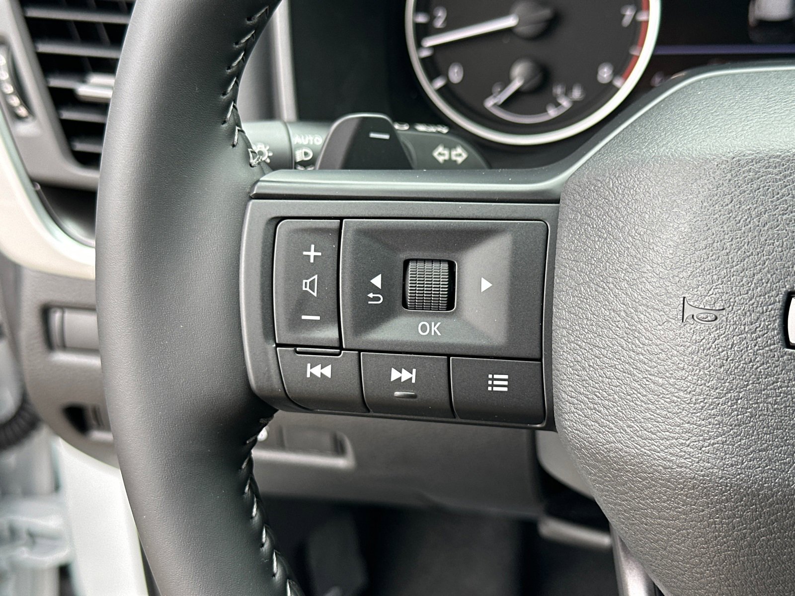 New 2026 Nissan Rogue Dark Armor image 27