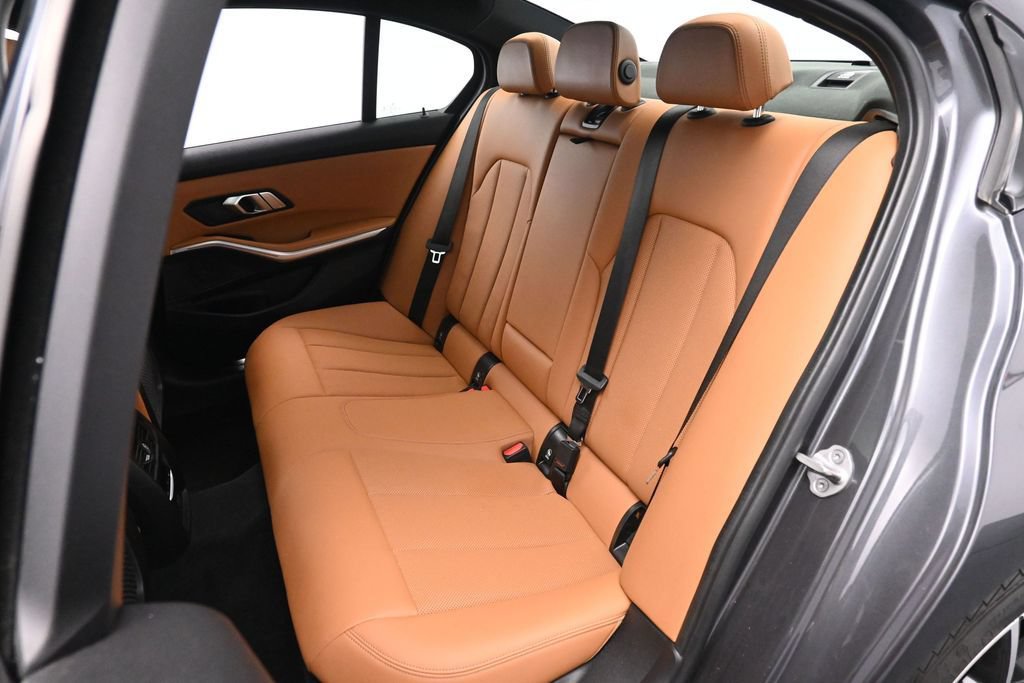 Used 2022 BMW 330i xDrive Sedan w/ Driving Assistance Package AWD/4WD image 19