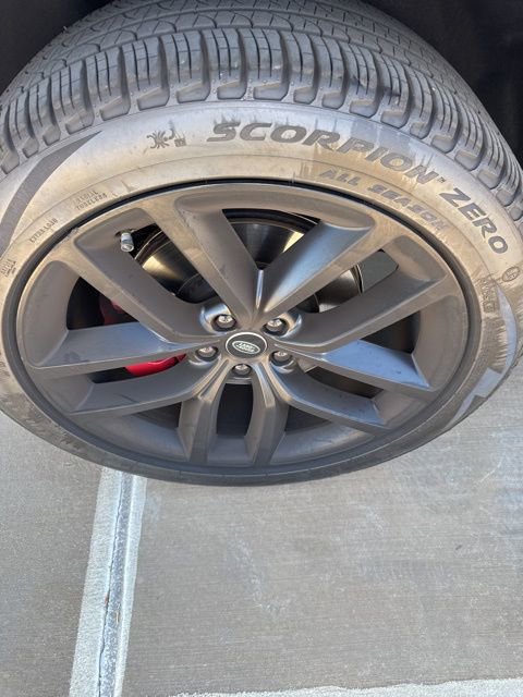 Used 2024 Land Rover Range Rover Sport SE image 17