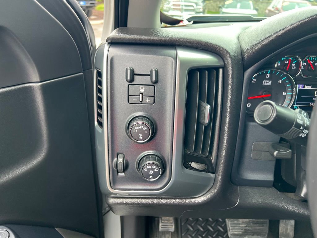 Used 2017 Chevrolet Silverado 1500 LT w/ All Star Edition image 45