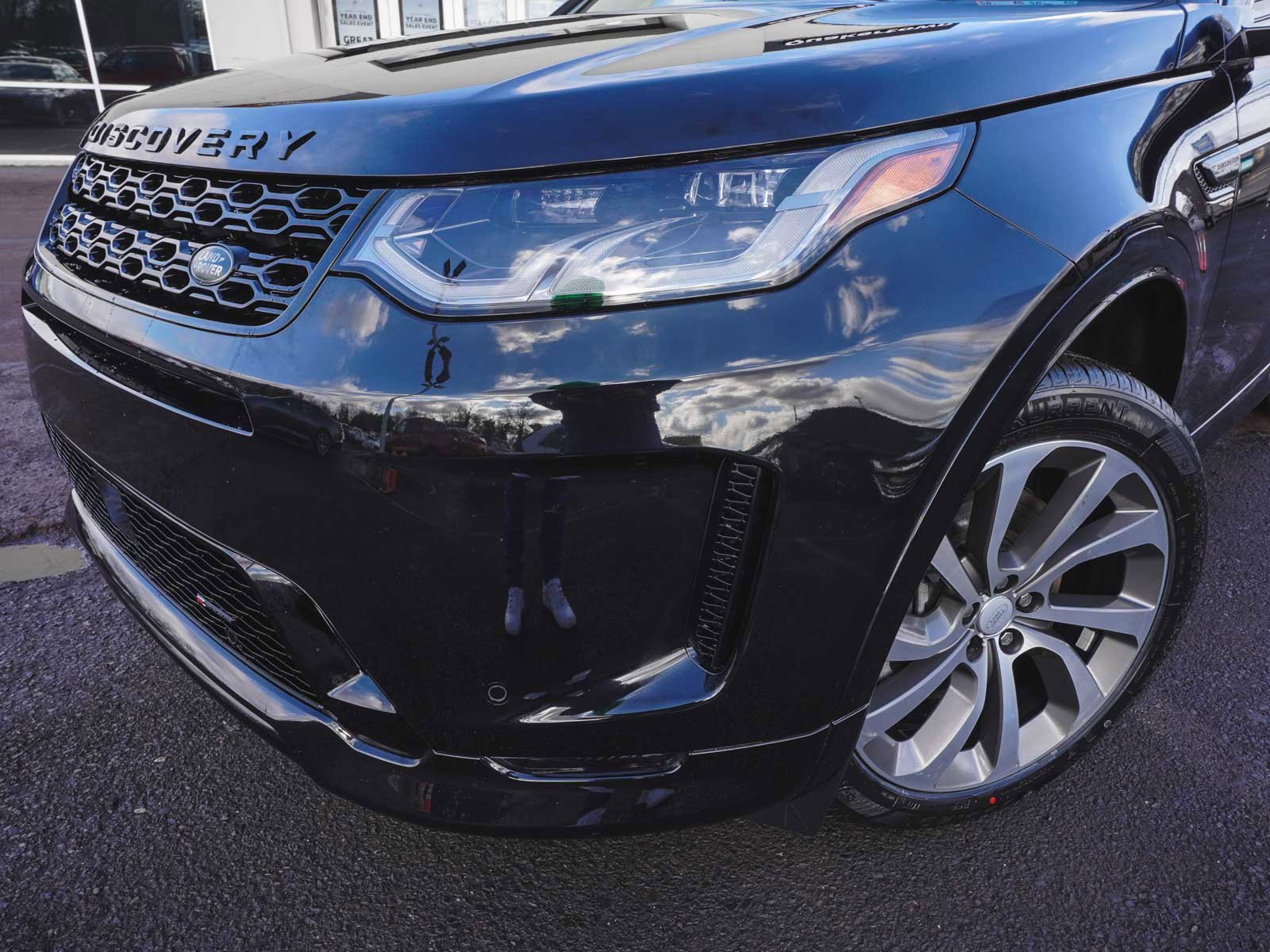 Used 2023 Land Rover Discovery Sport SE R-Dynamic image 42