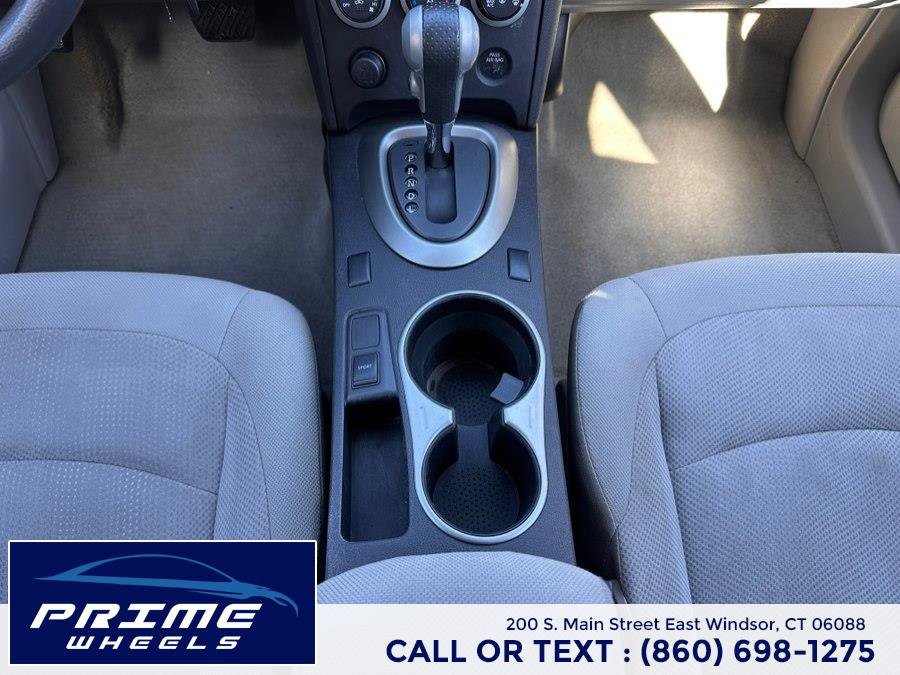Used 2015 Nissan Rogue S w/ Convenience Package image 19