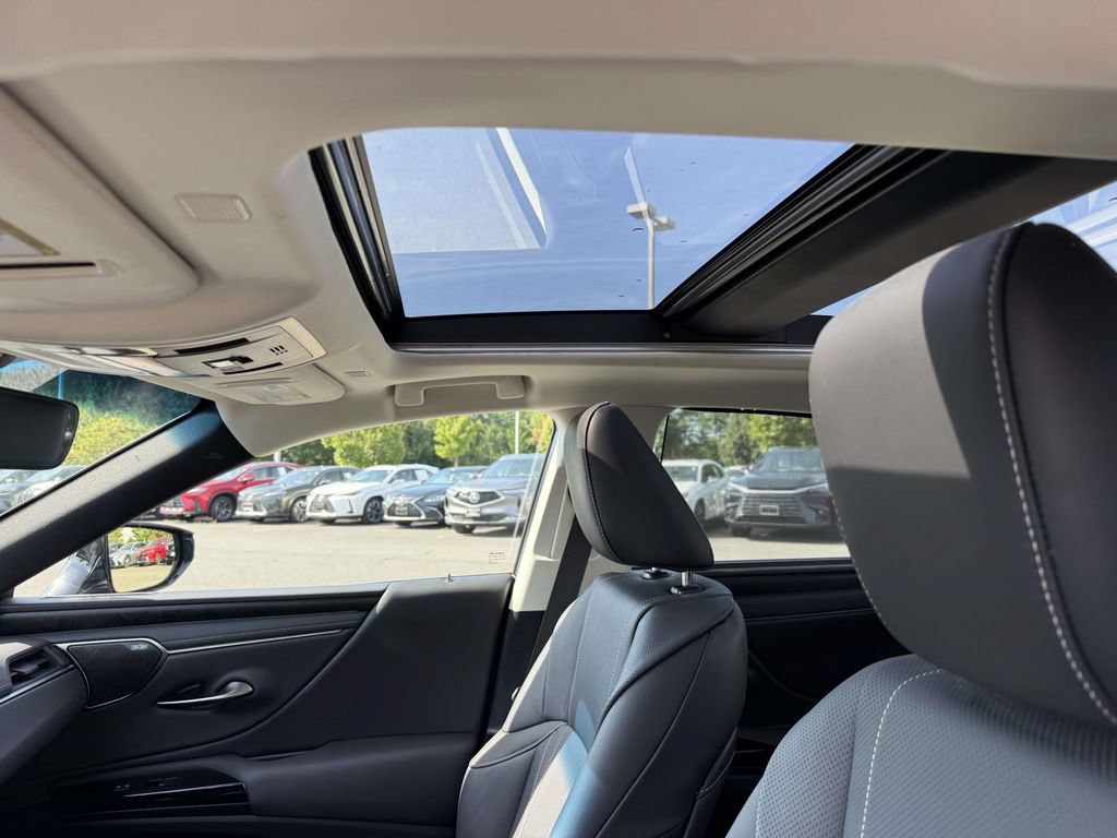Used 2023 Lexus ES 350 Ultra Luxury w/ Accessory Package (Z2) FWD image 20