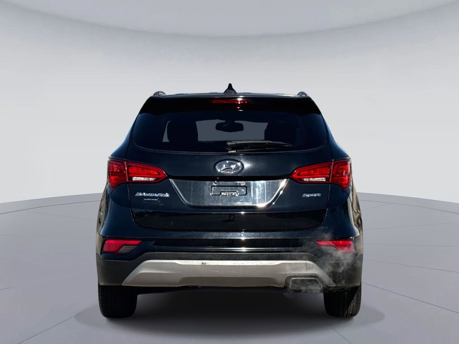 Used 2017 Hyundai Santa Fe Sport image 4