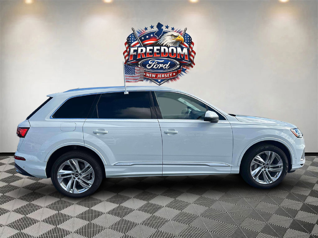 Used 2022 Audi Q7 3.0T Premium Plus w/ Premium Plus Package AWD/4WD image 4