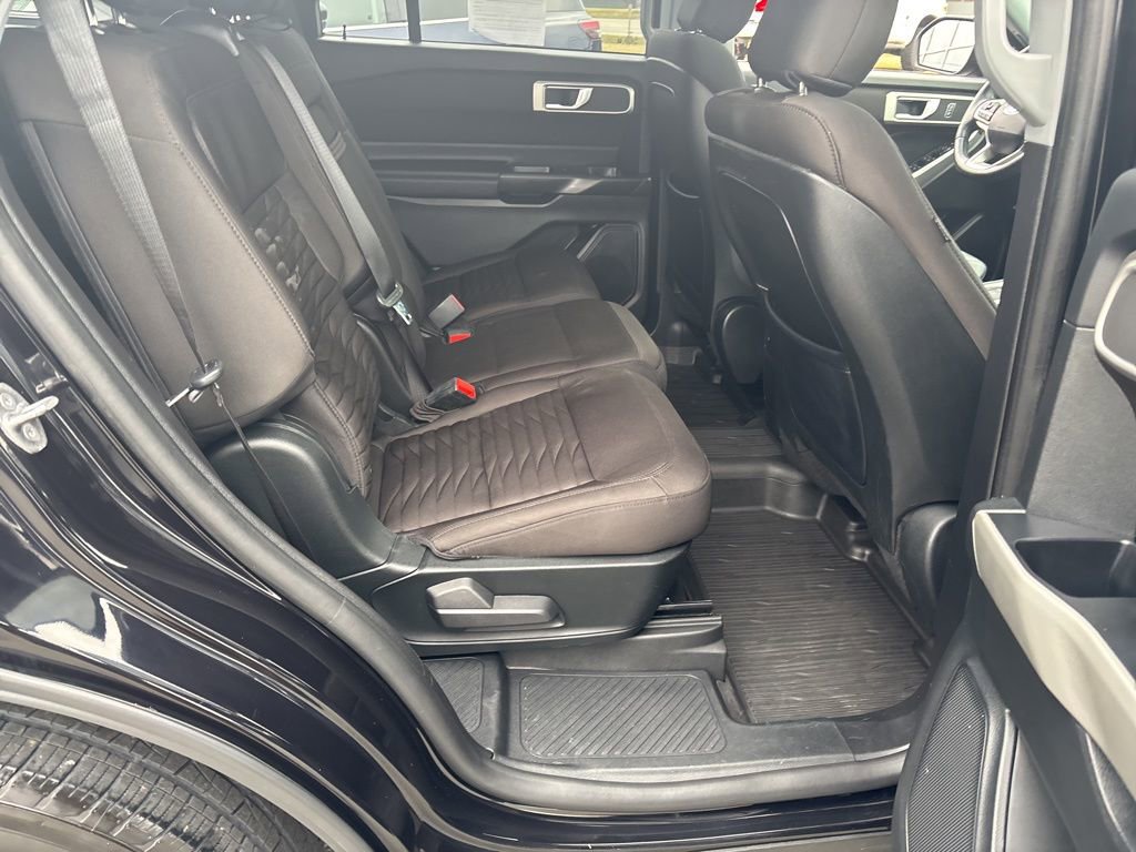 Used 2020 Ford Explorer XLT w/ Comfort Package image 30