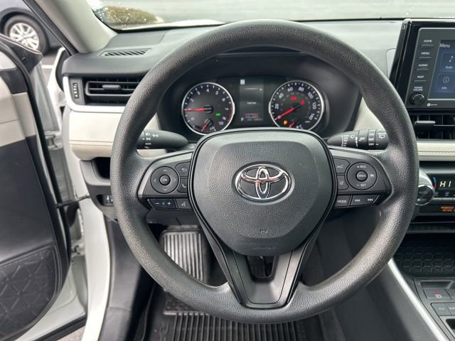 Used 2022 Toyota RAV4 XLE w/ Convenience Package image 21