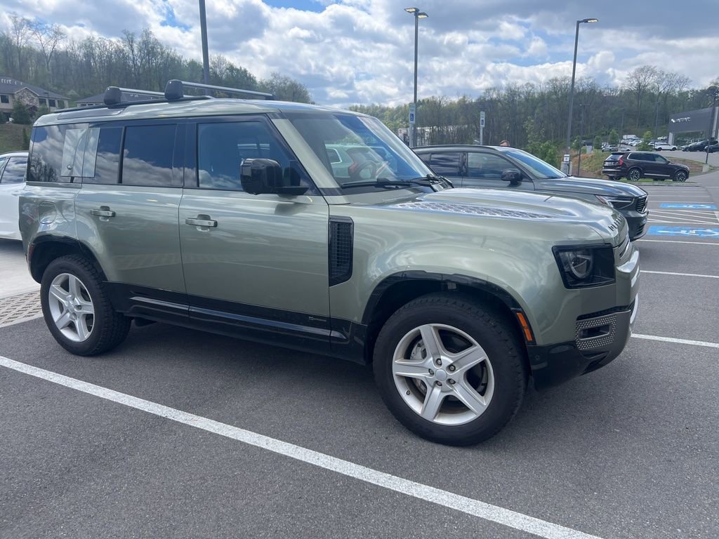 Used 2021 Land Rover Defender 110 X-Dynamic HSE AWD/4WD image 14