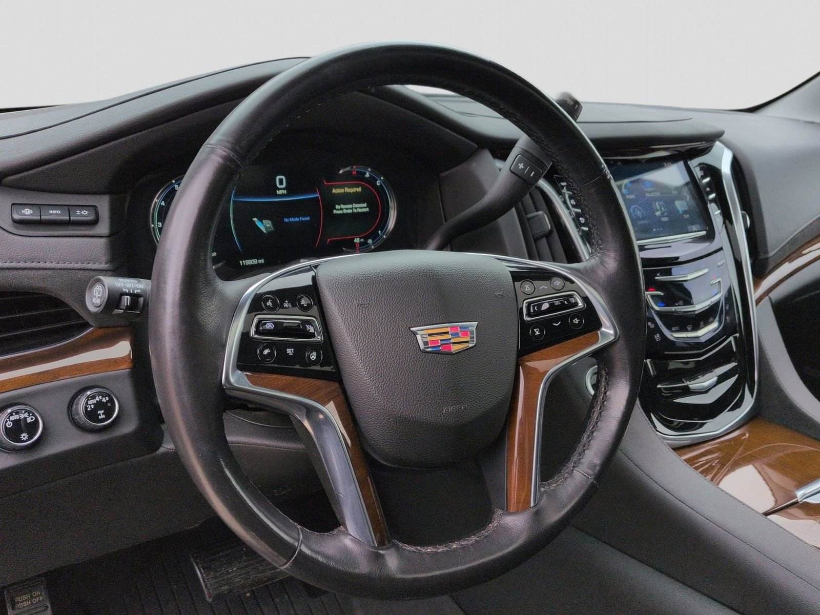 Used 2020 Cadillac Escalade Luxury image 30