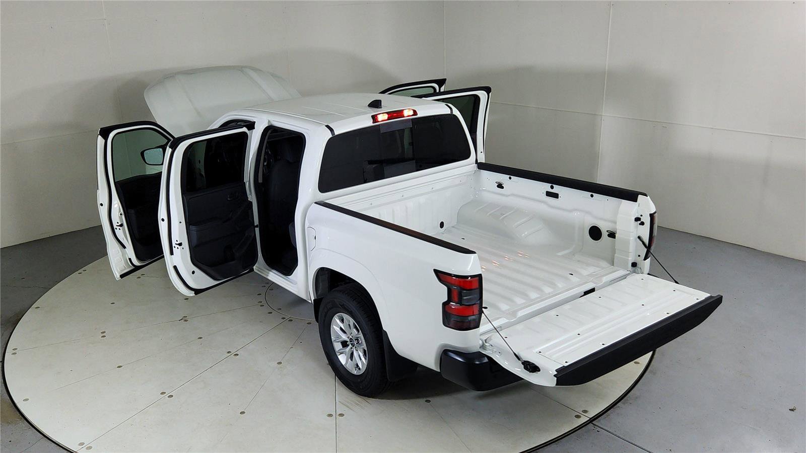 New 2026 Nissan Frontier S w/ Tow Package image 45