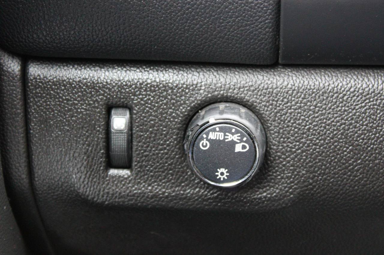 Used 2021 Chevrolet Colorado LT w/ Fleet Safety Package RWD image 26