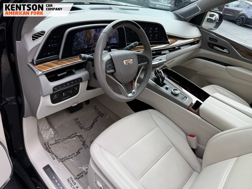 Used 2024 Cadillac Escalade Sport Platinum w/ LPO, ONYX Package image 36