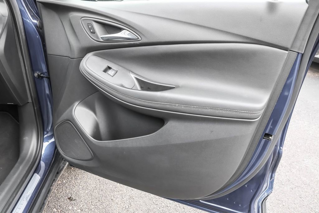 Used 2023 Buick Encore GX Essence w/ Experience Buick Package FWD image 42